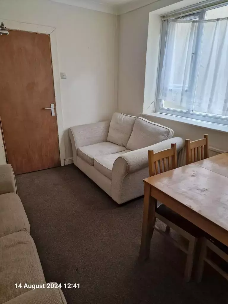 5 Bedroom House whole or share