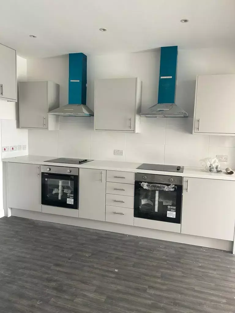 4 bedroom terraced house