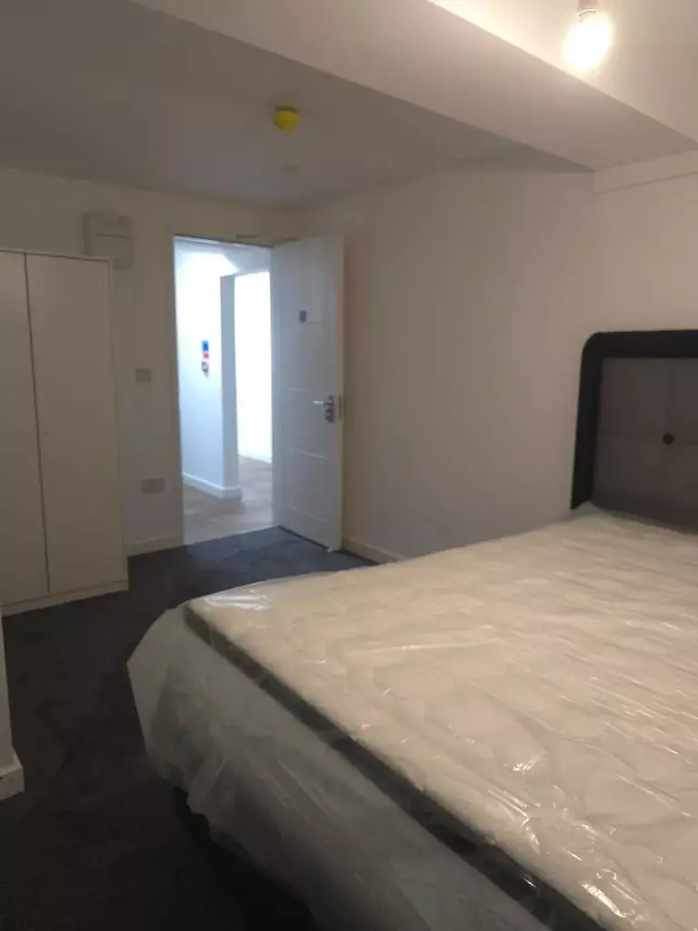 10 bedroom house share