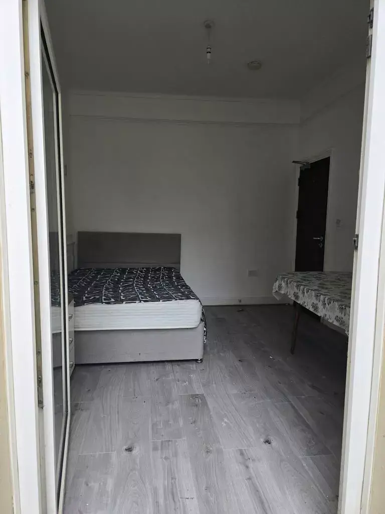 4 bedroom terraced house share