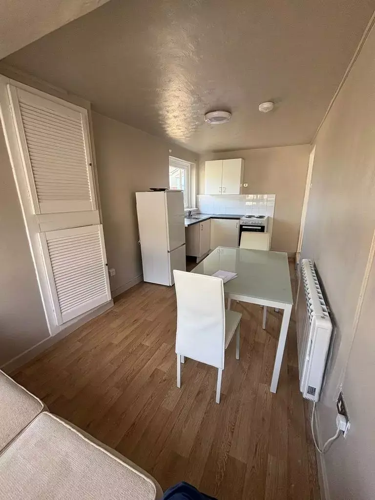 1 bedroom flat
