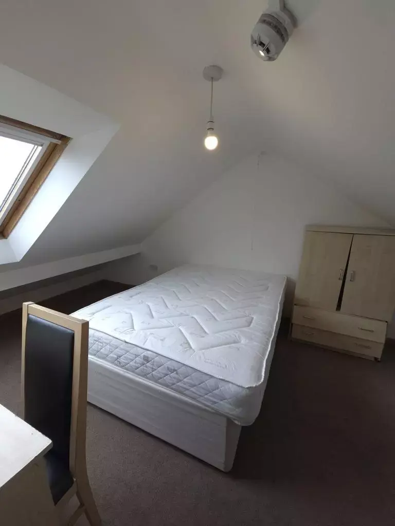 4 bedroom terraced house