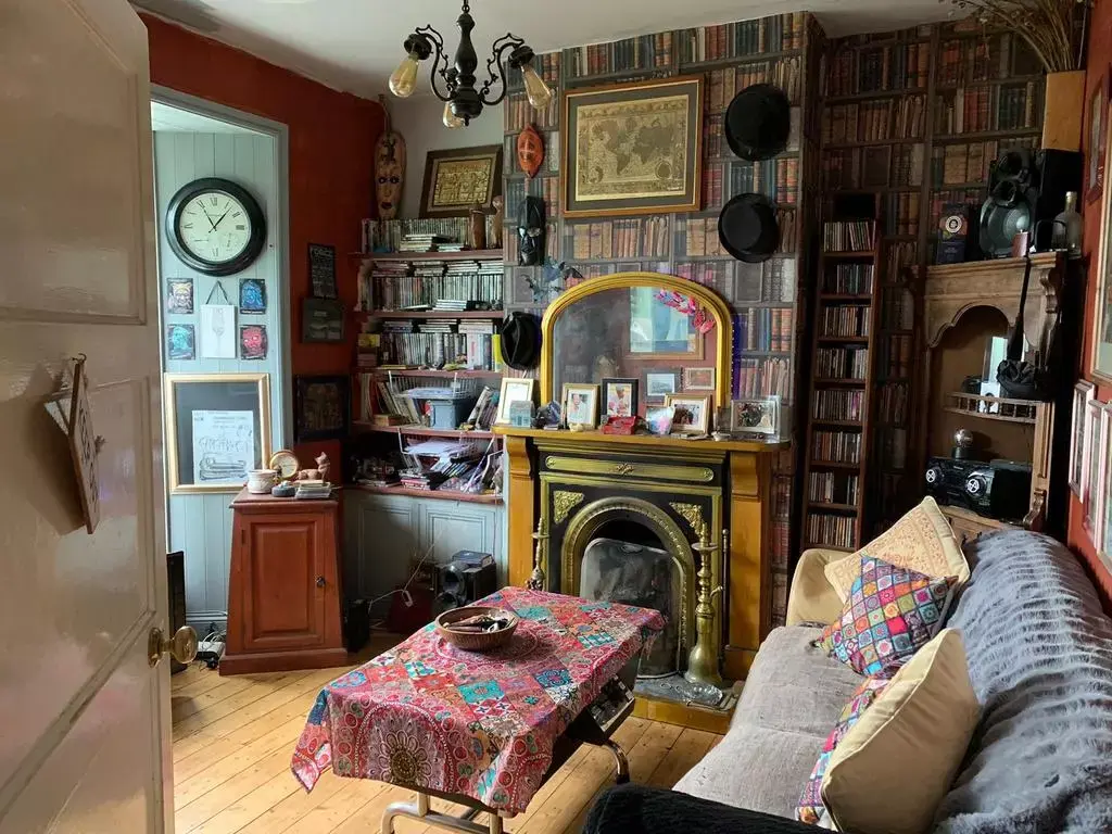 2 bedroom terraced house