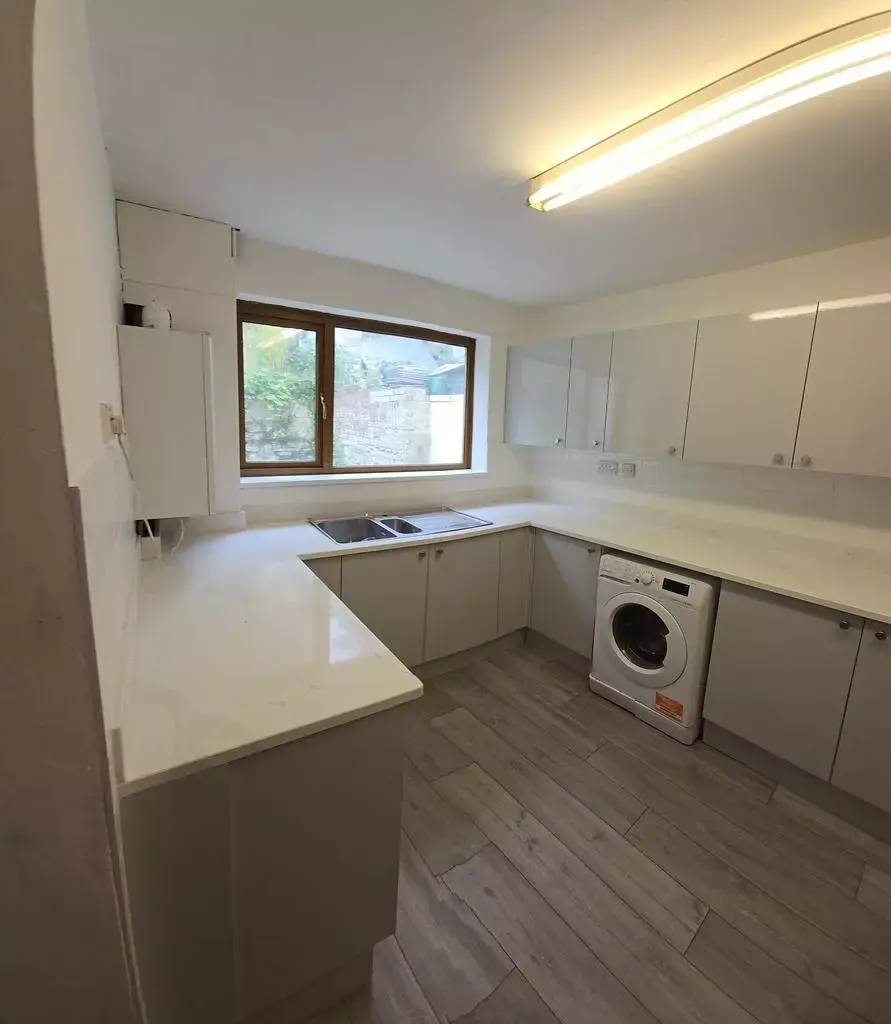 4 bedroom terraced house