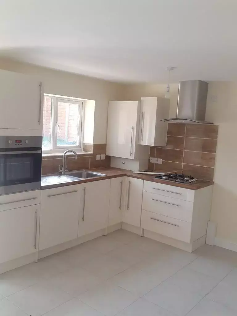3 bedroom semi-detached house