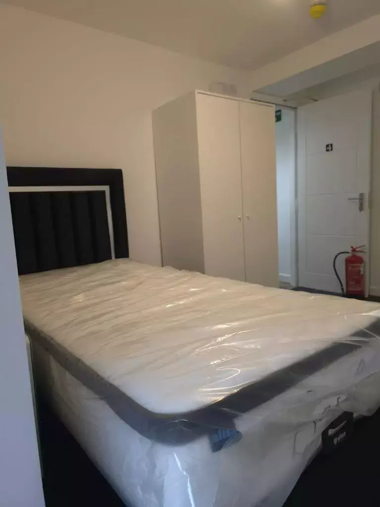 10 bedroom house share