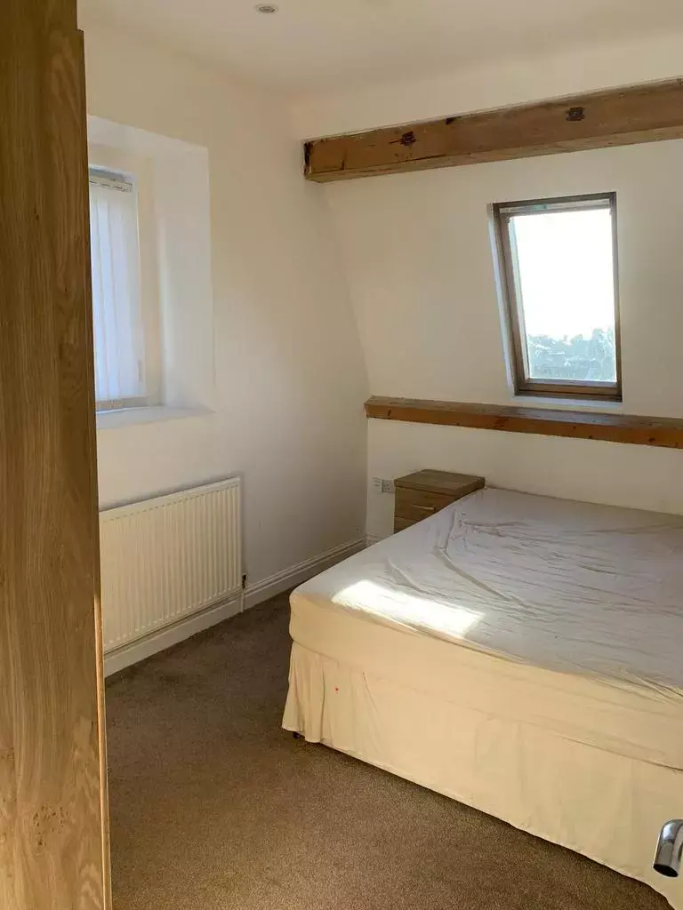 2 bedroom flat