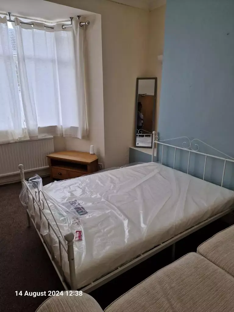 5 Bedroom House whole or share