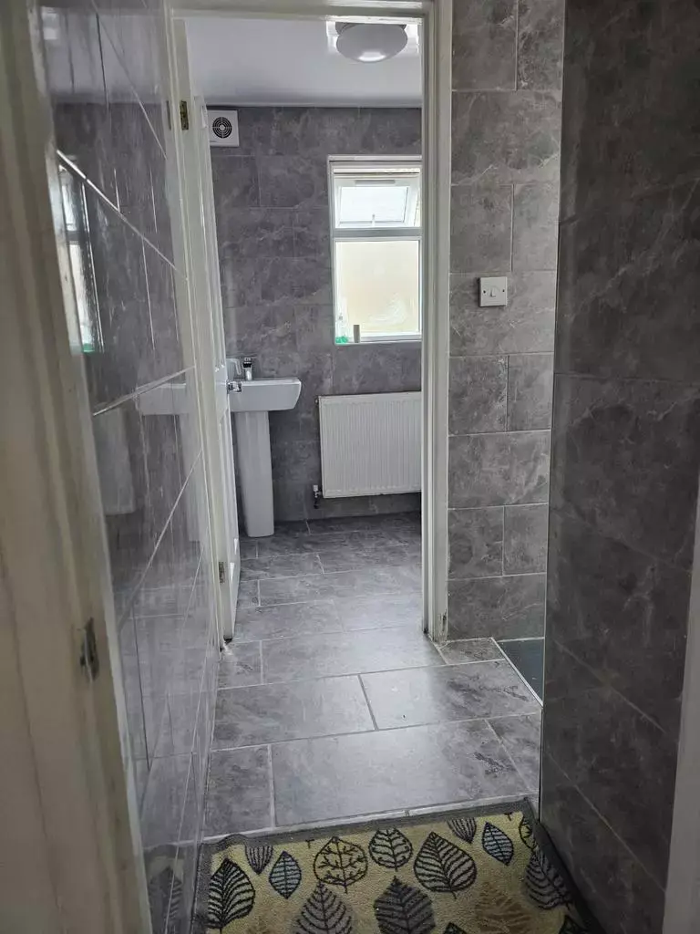 4 bedroom terraced house share