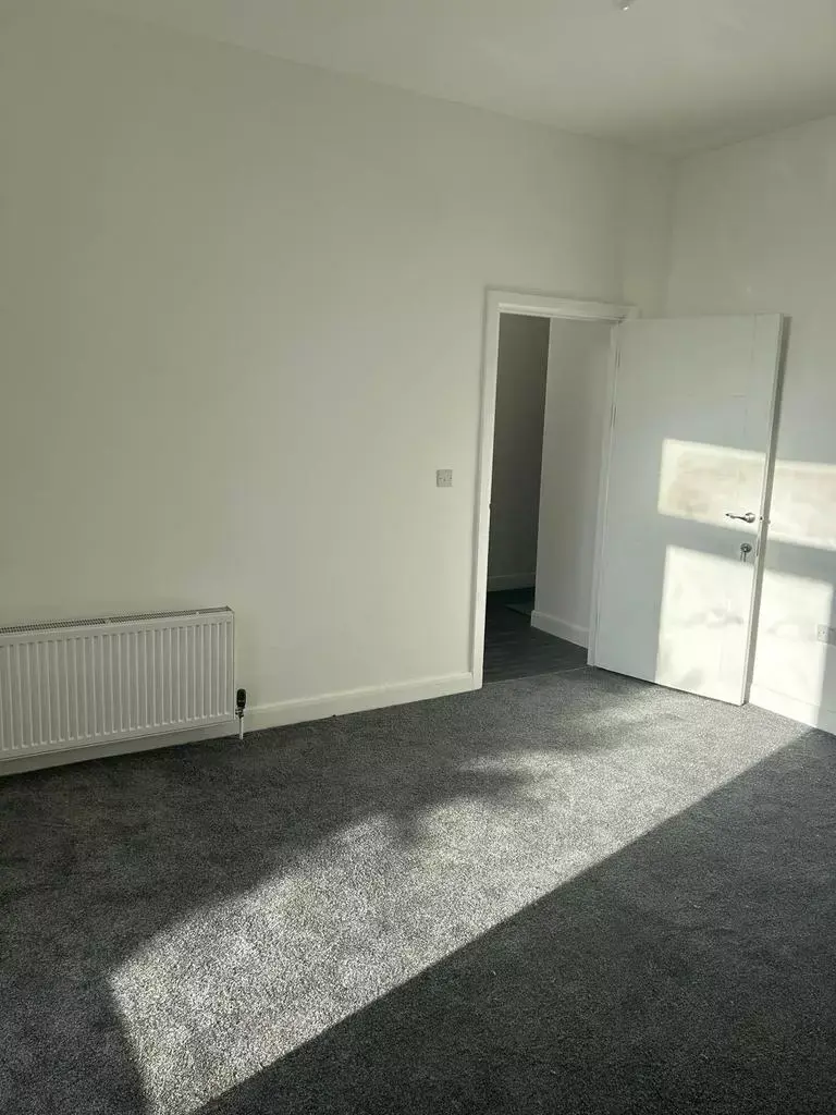 4 bedroom terraced house
