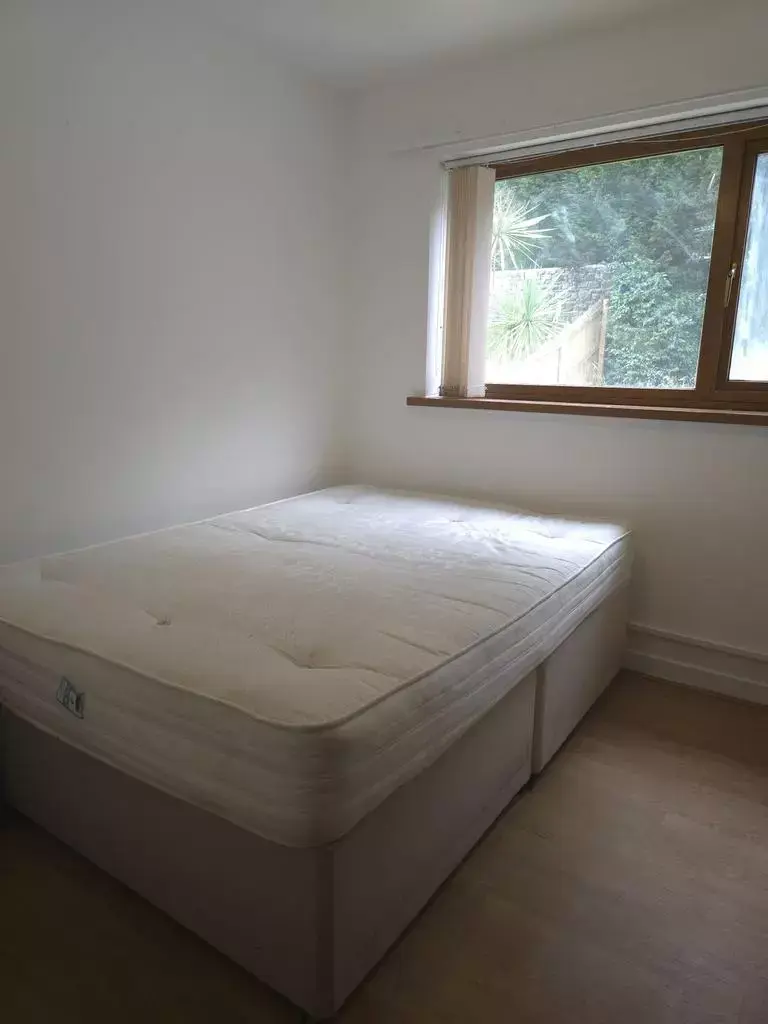 4 bedroom terraced house