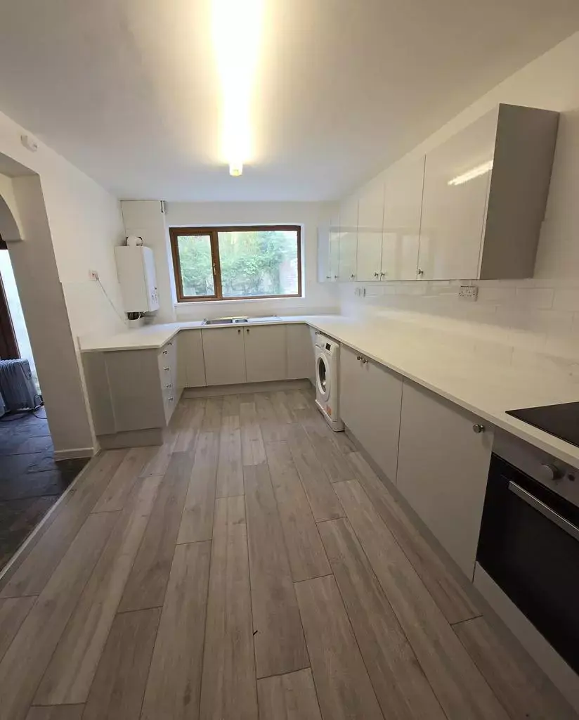 4 bedroom terraced house