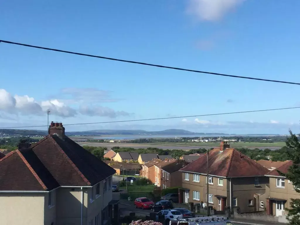 3 bedroom semi-detached house