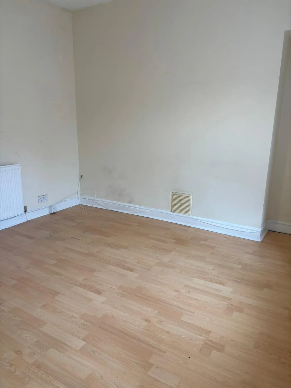 2 bedroom mid terraced house to rent