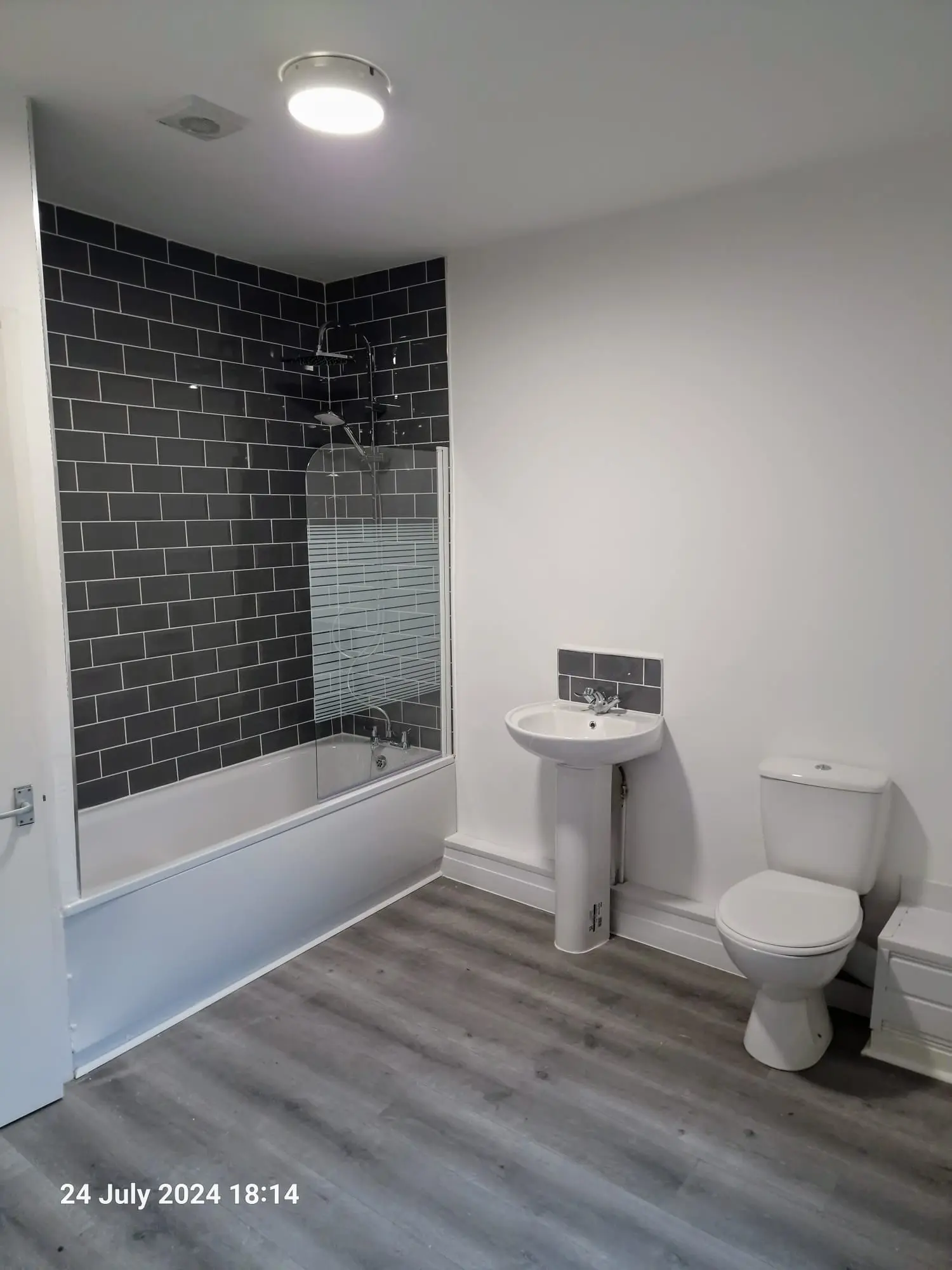 2 bedroom end of terrace house to rent