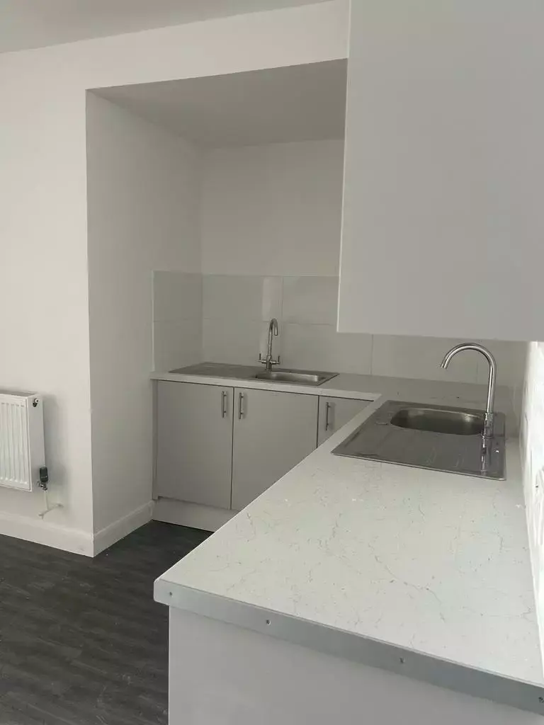 4 bedroom terraced house