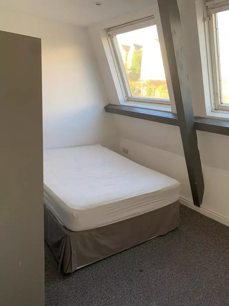 2 bedroom flat