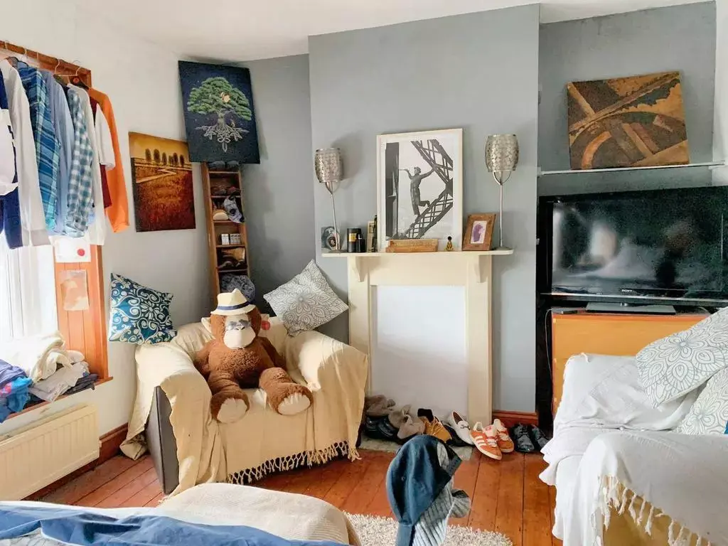 2 bedroom terraced house
