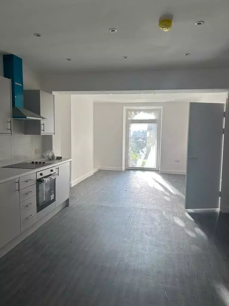 4 bedroom terraced house