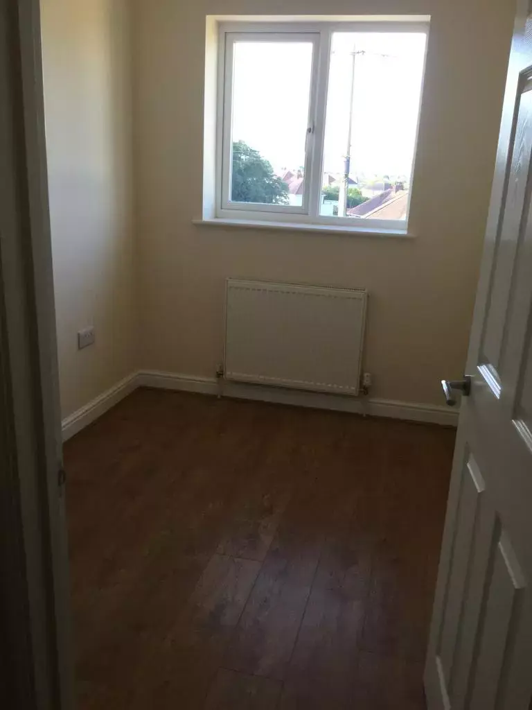3 bedroom semi-detached house