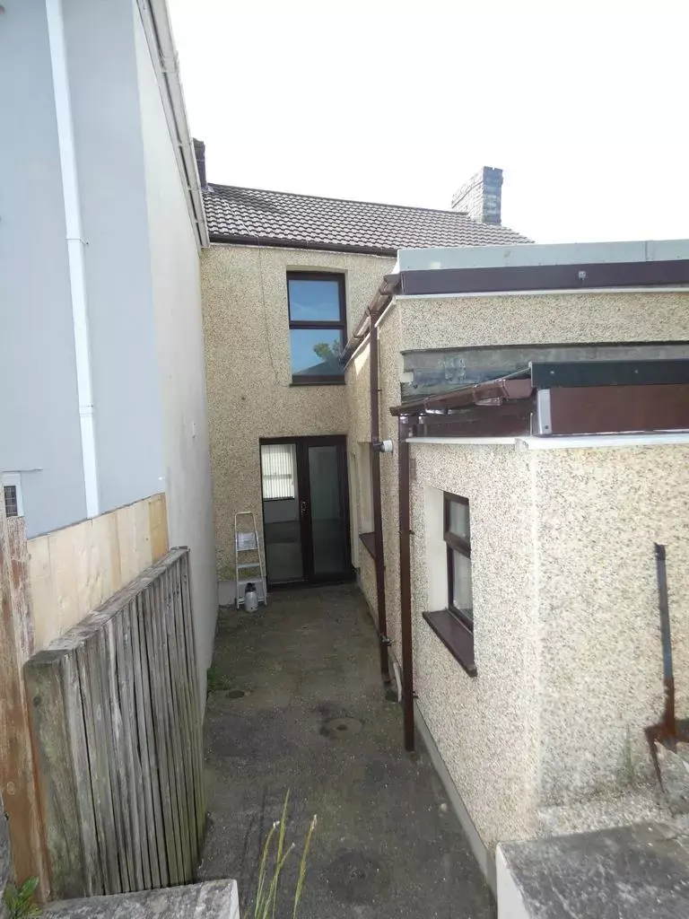 3 bedroom terraced house