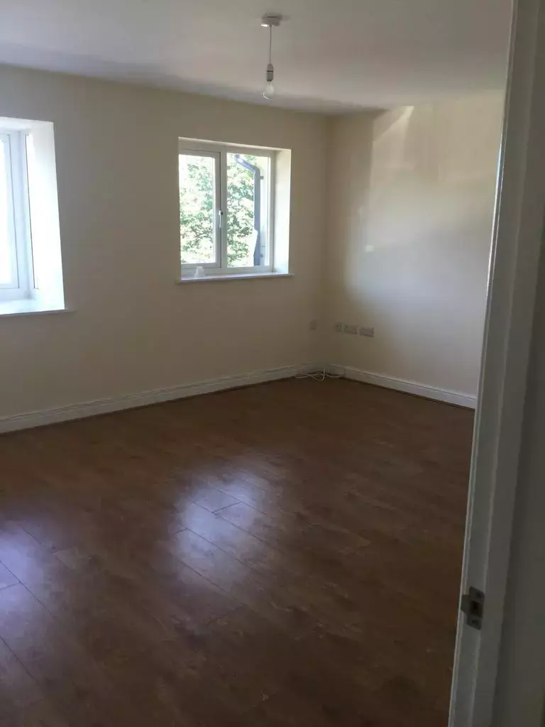 3 bedroom semi-detached house