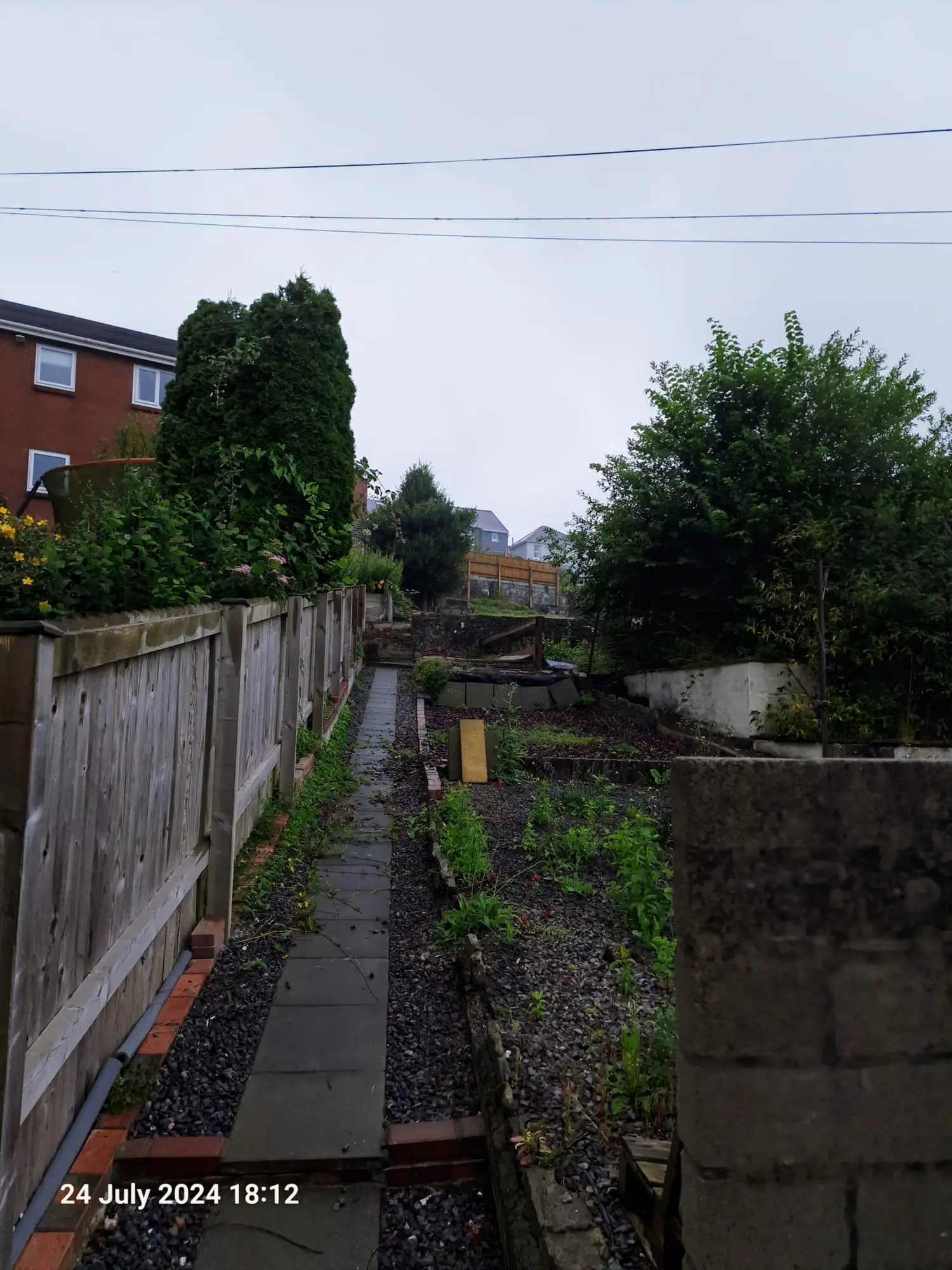 2 bedroom end of terrace house to rent