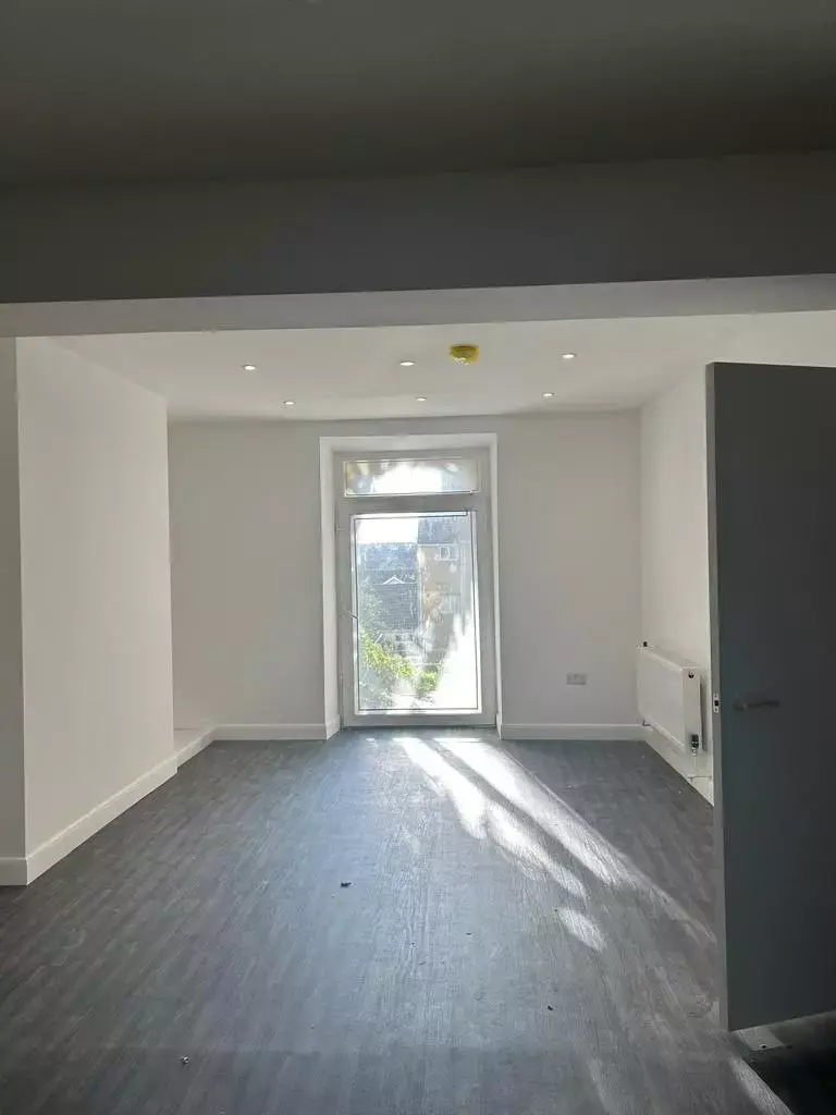 4 bedroom terraced house