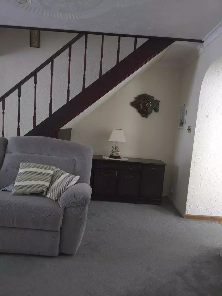 3 bedroom end of terrace house
