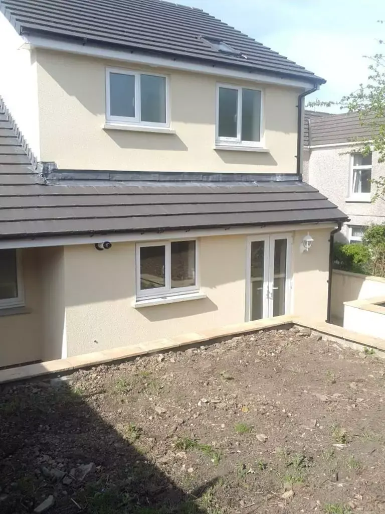 3 bedroom semi-detached house