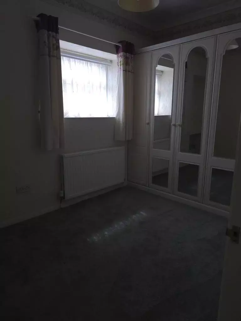 3 bedroom end of terrace house
